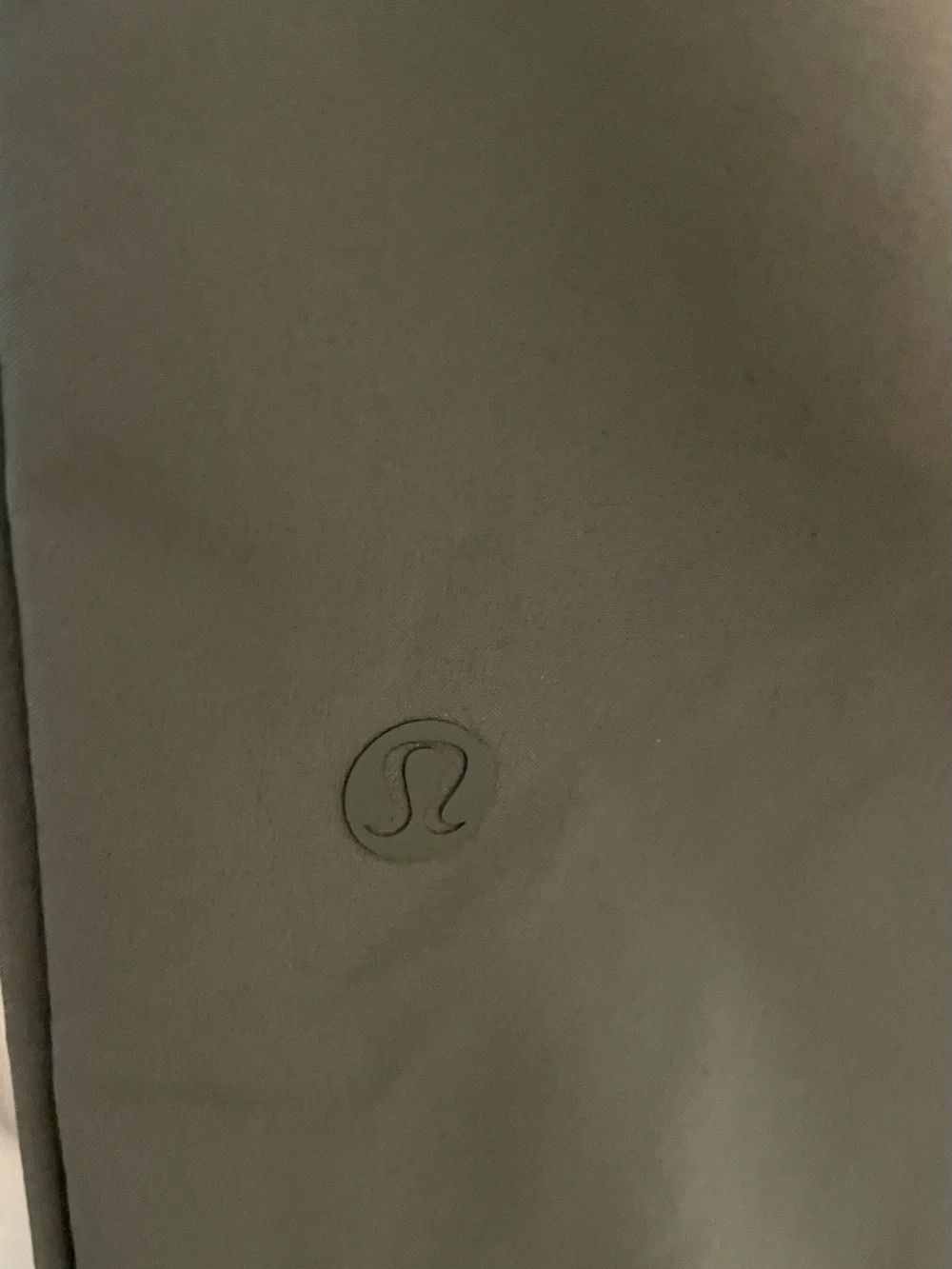 lululemon light olive green  pull-on active pants - Sz 6